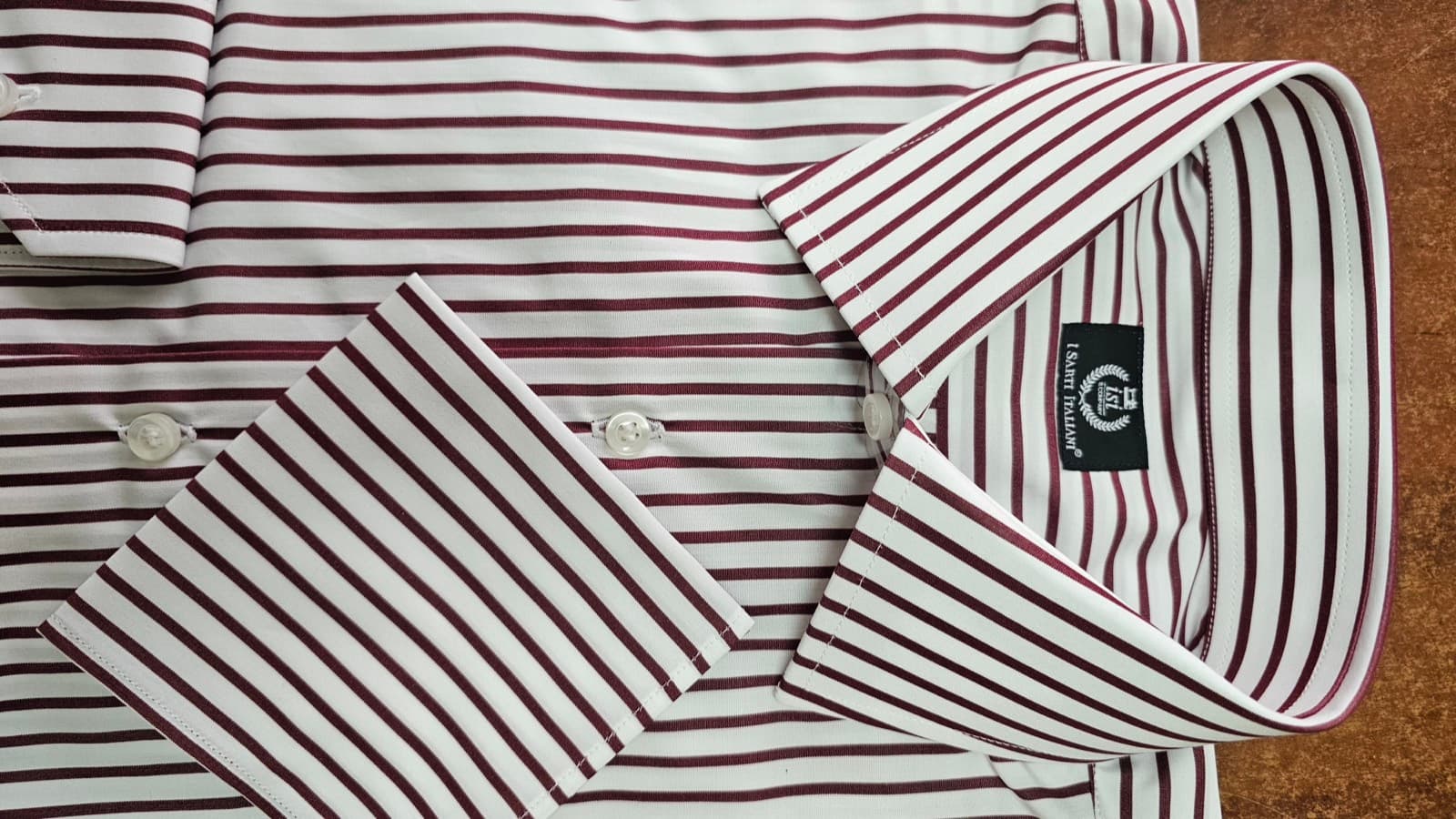 Burgundy striped bespoke shirt by I Sarti Italiani — collar and cuff detail
